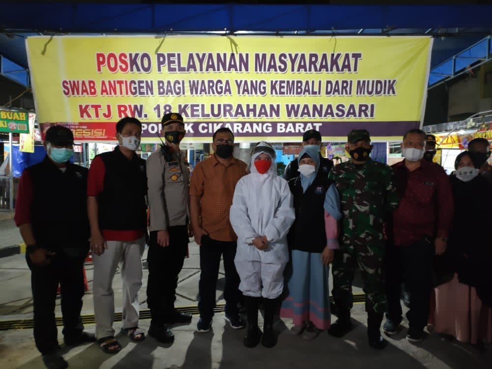 Usai Mudik Warga Cibitung Langsung Lakukan Sweb Antigen Usai Mudik Warga Cibitung Langsung Lakukan Sweb Antigen