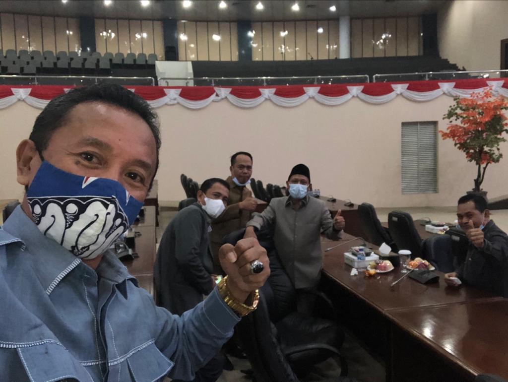 DPRD Provinsi Banten Gelar Rapat Paripurna Penutupan Masa Persidangan dan Penetapan Masa Reses DPRD Provinsi Banten Gelar Rapat Paripurna Penutupan Masa Persidangan dan Penetapan Masa Reses
