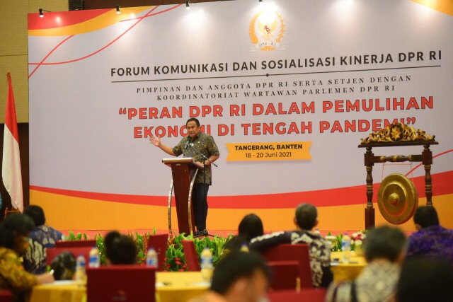 Pers dan Parlemen Harus Bisa Bekerjasama Pers dan Parlemen Harus Bisa Bekerjasama