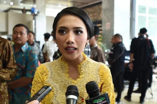 Politisi Partai Golkar Mendukung Kontribusi Perempuan Indonesia Politisi Partai Golkar Mendukung Kontribusi Perempuan Indonesia