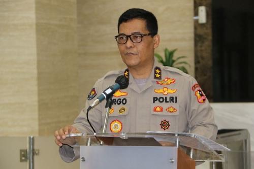 Polri Awasi Aktivitas Penjualan Online Obat Antibiotik Pandemi Covid-19 Polri Awasi Aktivitas Penjualan Online Obat Antibiotik Pandemi Covid-19