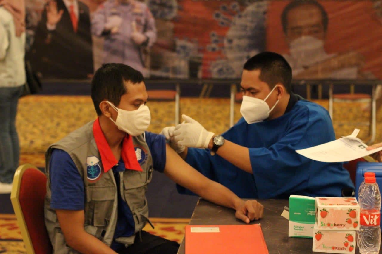 Himpunan Alumni IPB University Gelar Kegiatan Vaksinasi Covid-19 Himpunan Alumni IPB University Gelar Kegiatan Vaksinasi Covid-19