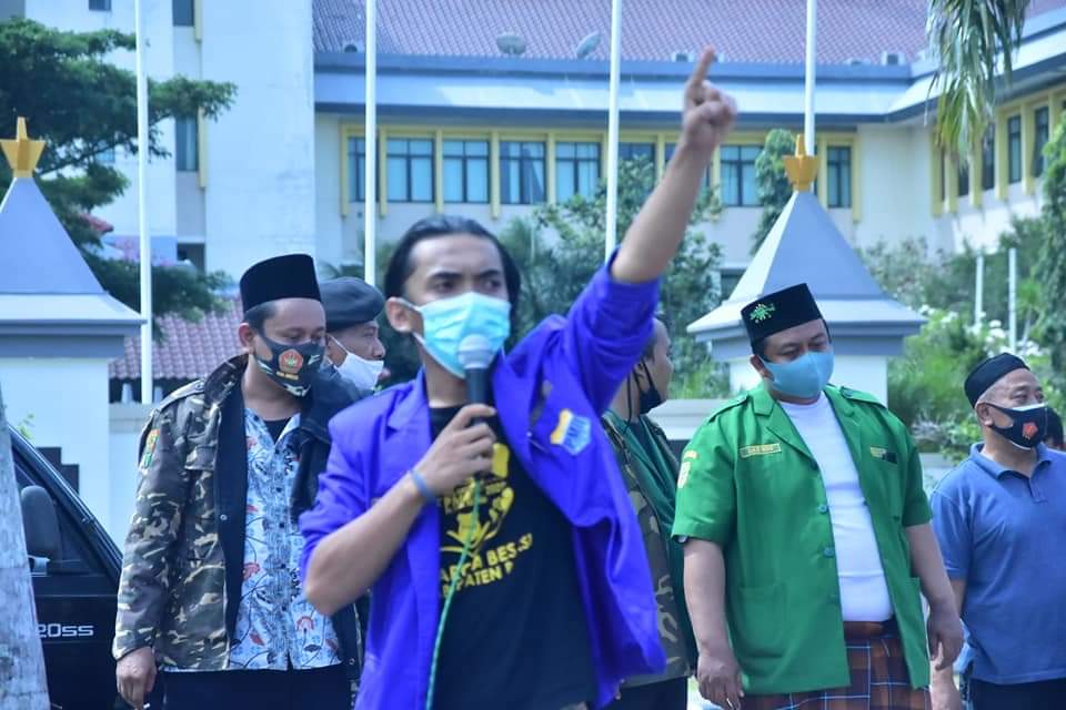 Abdul Muhaimin Aktivis PMII, Sebut Kadin Kabupaten Bekasi Dinilai Tidak Becus Kok Bisa??? Ini Penjelasanya Abdul Muhaimin Aktivis PMII, Sebut Kadin Kabupaten Bekasi Dinilai Tidak Becus Kok Bisa??? Ini Penjelasanya