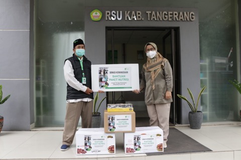 Dompet Dhuafa Serahkan Santunan dan Paket Nutrisi Bagi Tenaga Kesehatan Dompet Dhuafa Serahkan Santunan dan Paket Nutrisi Bagi Tenaga Kesehatan
