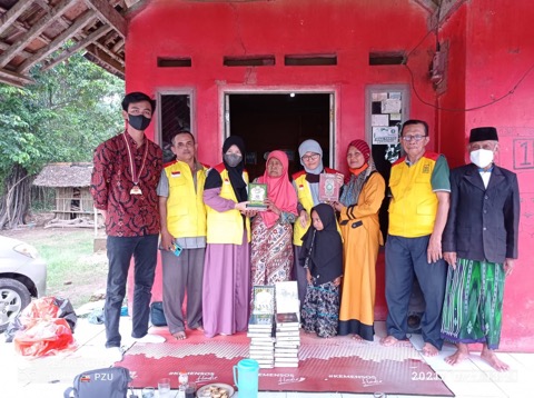 Pusat Zakat Umat Perwakilan Banten Gencarkan Program Umat Sholeh ke Pelosok Pandeglang Pusat Zakat Umat Perwakilan Banten Gencarkan Program Umat Sholeh ke Pelosok Pandeglang