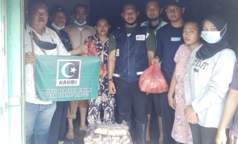 Banjir melanda di Kota Tebing Tinggi, MD KAHMI Berikan Bantuan untuk Warga Terdampak Banjir melanda di Kota Tebing Tinggi, MD KAHMI Berikan Bantuan untuk Warga Terdampak