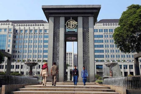 KPK Geledah Kantor Bank Indonesia KPK Geledah Kantor Bank Indonesia