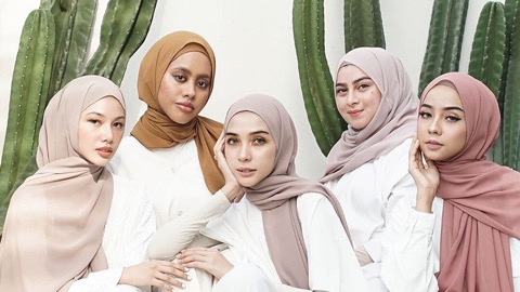 Trend Hijab Style yang Masih Eksis di Tahun 2022 Trend Hijab Style yang Masih Eksis di Tahun 2022