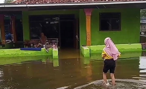 Sering Banjir Rob, Warga Muara Gembong Bekasi Minta Pemerintah Cari Solusi Sering Banjir Rob, Warga Muara Gembong Bekasi Minta Pemerintah Cari Solusi