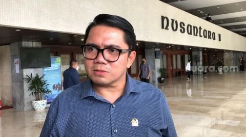 Arteria Dahlan Minta Utamakan Kearifan Lokal dalam Penyelesaian Konflik Rempang Arteria Dahlan Minta Utamakan Kearifan Lokal dalam Penyelesaian Konflik Rempang