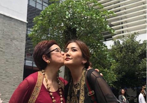 Putri Nurul Arifin Meninggal Dunia di Usia Muda Simak Penjelasanya Putri Nurul Arifin Meninggal Dunia di Usia Muda Simak Penjelasanya