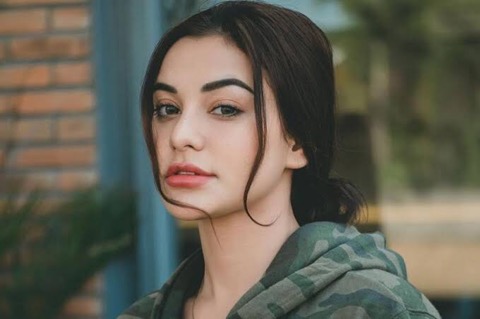 Profil Nora Alexandra Dikenal Sebagai Model dan Selebgram Profil Nora Alexandra Dikenal Sebagai Model dan Selebgram