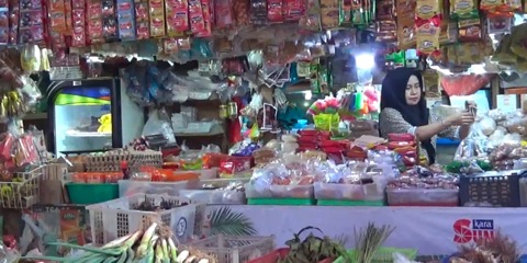 Pedagang Pasar Cikarang Menjerit, Pasokan Minyak Goreng Zonk Pedagang Pasar Cikarang Menjerit, Pasokan Minyak Goreng Zonk