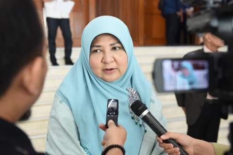 DPR Minta Kejagung Harus Tindaklanjuti Indikasi Kerugian Negara Ratusan Miliar di Indofarma DPR Minta Kejagung Harus Tindaklanjuti Indikasi Kerugian Negara Ratusan Miliar di Indofarma