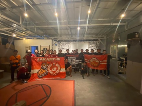 Fans Persija Bernama Jakampus, Dari Bekasi-Karawang Kumpul Nonton Bareng Fans Persija Bernama Jakampus, Dari Bekasi-Karawang Kumpul Nonton Bareng