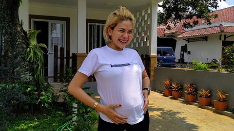 Nikita Mirzani Posting Tes Kehamilan di Story Instagram Nikita Mirzani Posting Tes Kehamilan di Story Instagram