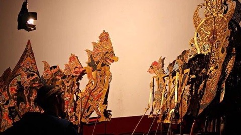 Sejarah Wayang Kulit yang Tumbuh dan Berkembang di Pulau Jawa Sejarah Wayang Kulit yang Tumbuh dan Berkembang di Pulau Jawa