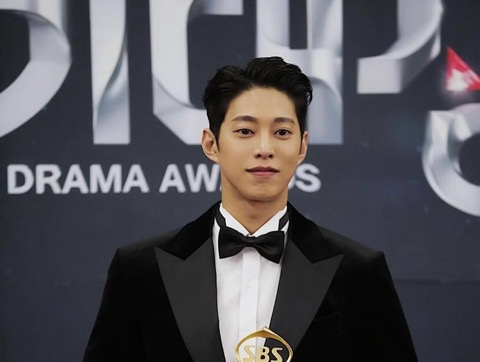 Sosok Chef Ganteng Song Won Weok, Pemain Drama A Business Proposal Bikin Gemesh Sosok Chef Ganteng Song Won Weok, Pemain Drama A Business Proposal Bikin Gemesh