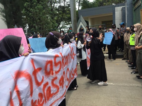 Peringatan International Women’s Day, Mahasiswa Cipayung Kohati, Sarinah, Kopri Geruduk Pemkab Bekasi Peringatan International Women’s Day, Mahasiswa Cipayung Kohati, Sarinah, Kopri Geruduk Pemkab Bekasi