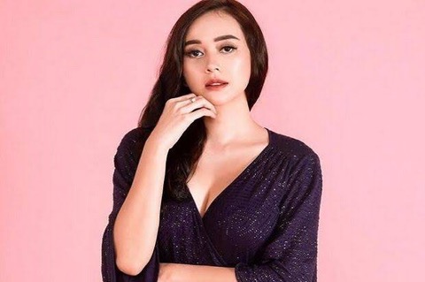 Aura Kasih Tampak Langsing, Mendapat Sorotan Warganet Aura Kasih Tampak Langsing, Mendapat Sorotan Warganet