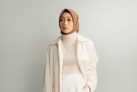 Nina Tri Suci luncurkan Single Perdana “Terima Saja” Nina Tri Suci luncurkan Single Perdana “Terima Saja”