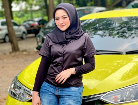 Mobil Wanita Cantik Ini, Diduga Dibawa Kabur Kacab Showroom Langsung Lapor Polisi Mobil Wanita Cantik Ini, Diduga Dibawa Kabur Kacab Showroom Langsung Lapor Polisi