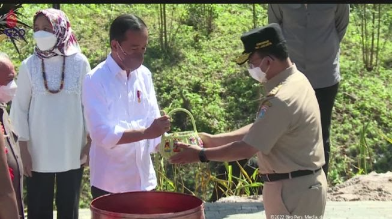 PDIP ‘Gerah’ Saat Anies Baswedan Bawa Tanah dari Kampung Aquarium ke IKN, Kenapa? PDIP ‘Gerah’ Saat Anies Baswedan Bawa Tanah dari Kampung Aquarium ke IKN, Kenapa?