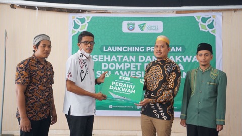 Dompet Dhuafa Sulsel Dukung Perahu Dakwah dan Sanitasi 300 Jamban Dompet Dhuafa Sulsel Dukung Perahu Dakwah dan Sanitasi 300 Jamban