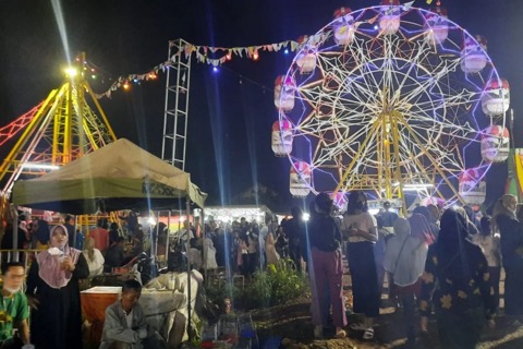 Pasar Malam Menjadi Pilihan Berlibur Bagi Warga Depok Pasar Malam Menjadi Pilihan Berlibur Bagi Warga Depok