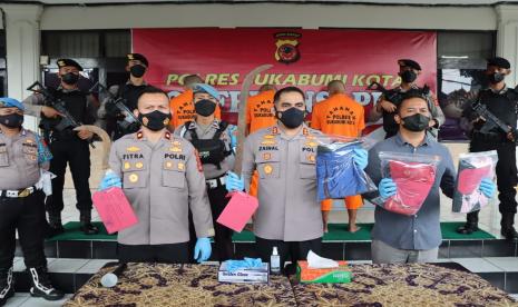Satreskrim Polres Sukabumi Tangkap Tiga Anggota Geng Motor Satreskrim Polres Sukabumi Tangkap Tiga Anggota Geng Motor