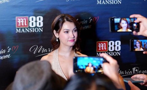 Gala Dinner Bareng Maria Ozawa Resmi Dibatalkan Gala Dinner Bareng Maria Ozawa Resmi Dibatalkan