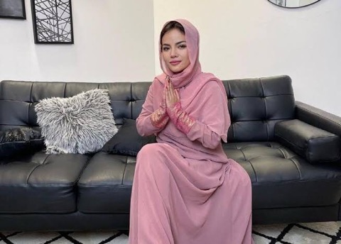 Dinar Candy Mudik ke Cianjur Berbagi THR Puluhan Juta Dinar Candy Mudik ke Cianjur Berbagi THR Puluhan Juta