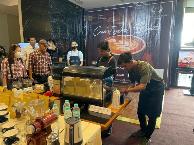 Hotel Merlynn Park Gelar Kompetisi Barista Kopi Hotel Merlynn Park Gelar Kompetisi Barista Kopi