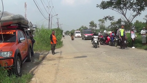 Diduga Korban Tabrak Lari, Pengendara Motor Terpental ke Kalimalang Diduga Korban Tabrak Lari, Pengendara Motor Terpental ke Kalimalang
