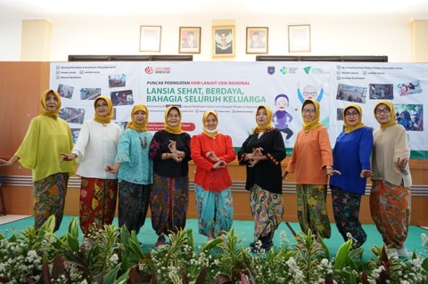 Dompet Dhuafa Wujudkan Lansia Sehat dan Sejahtera Dompet Dhuafa Wujudkan Lansia Sehat dan Sejahtera