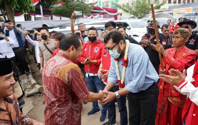 Ono Surono Sebut Berikan Kesempatan Kursi Bupati Bekasi 2024 Untuk PDI Perjuangan Ono Surono Sebut Berikan Kesempatan Kursi Bupati Bekasi 2024 Untuk PDI Perjuangan