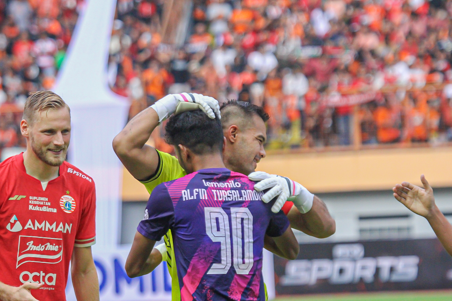 Foto-Foto Tim Persija Jakarta Vs RANS Nusantara FC di Cikarang 1 BFB5F9D0 8021 46CD ACB6 03EFCA1B4982