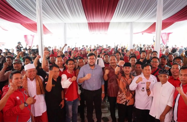 Reses Dewan di Bekasi, Ketua PDIP Jabar: Harus Hadir Ditengah-tengah Rakyat Reses Dewan di Bekasi, Ketua PDIP Jabar: Harus Hadir Ditengah-tengah Rakyat
