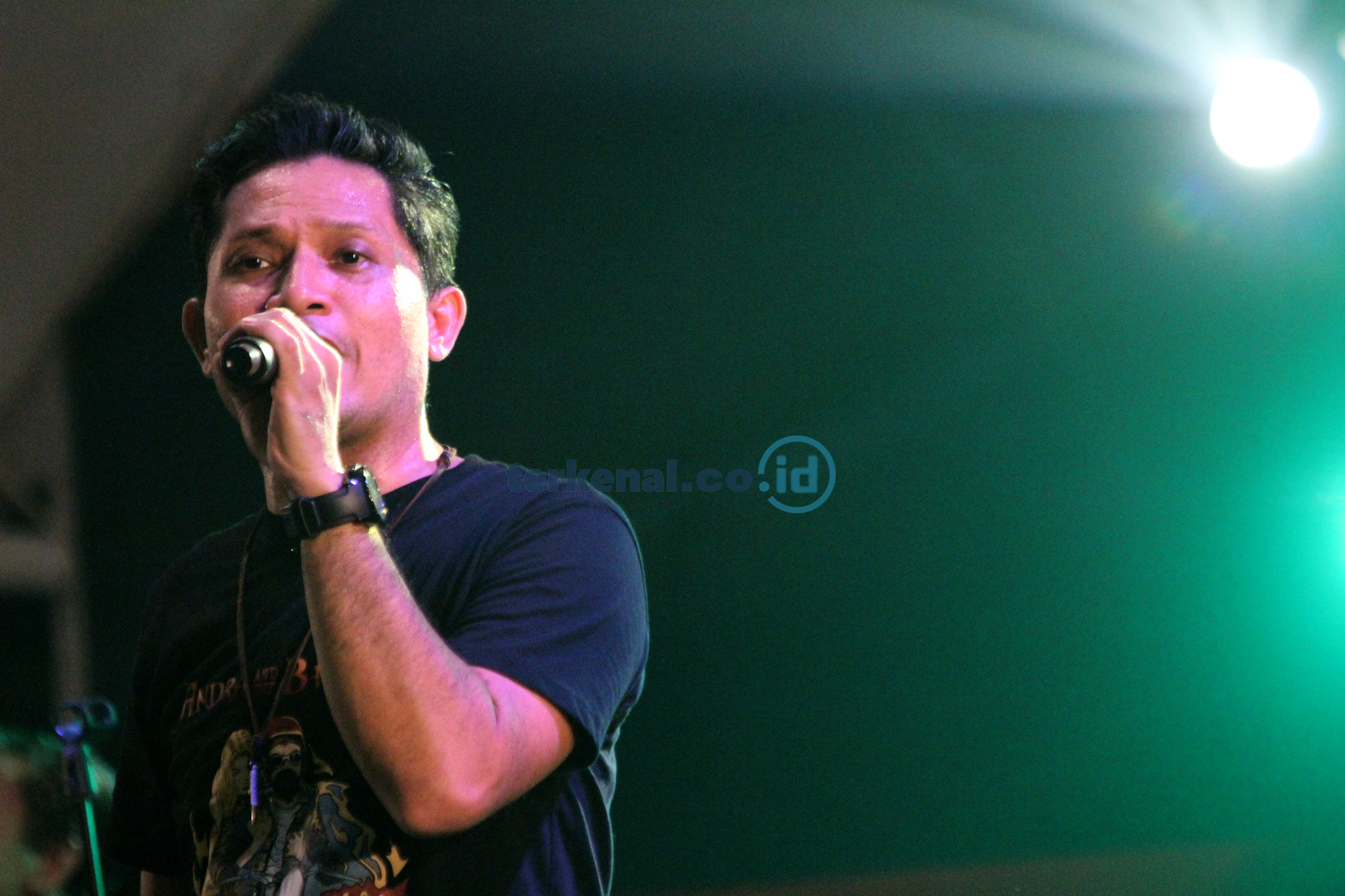 FOTO: Warga Cikarang Diguncangkan Konser Andra and The Backbone 2 9716E4B4 075F 4D8E BC27 488287A7F8AE