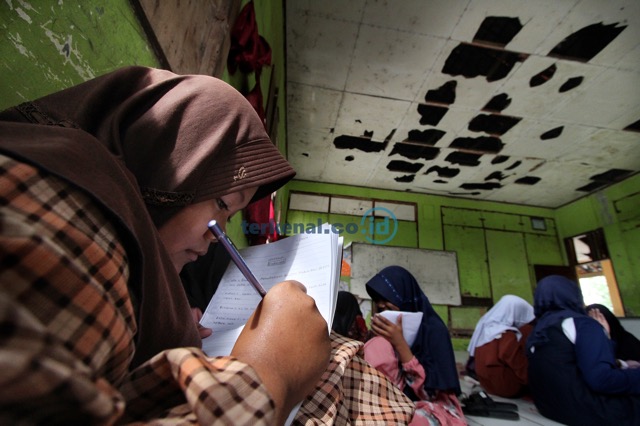 Kabar Baik! Ruang Sekolah di Kabupaten Bekasi Akan Diperbaiki Kabar Baik! Ruang Sekolah di Kabupaten Bekasi Akan Diperbaiki
