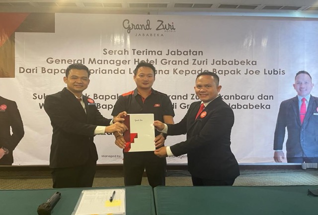 Grand Zuri Hotel Jababeka Gelar Sertijab GM Baru Grand Zuri Hotel Jababeka Gelar Sertijab GM Baru