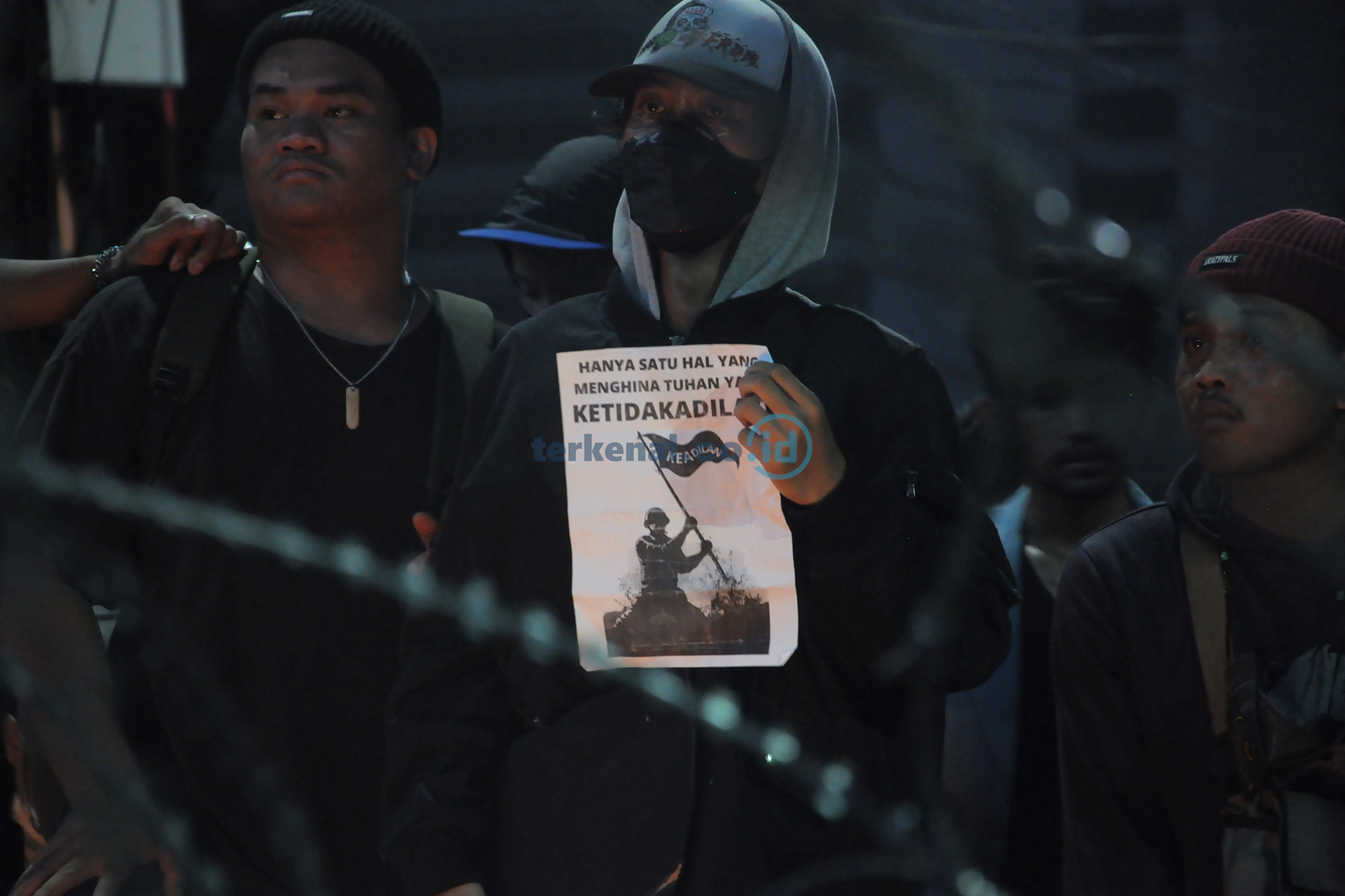 FOTO: Demo Tolak Kenaikan BBM Pelajar, Mahasiswa, Buruh Bersatu 3 0ECB2EA9 2B7F 40D7 A569 E07B8A91069C