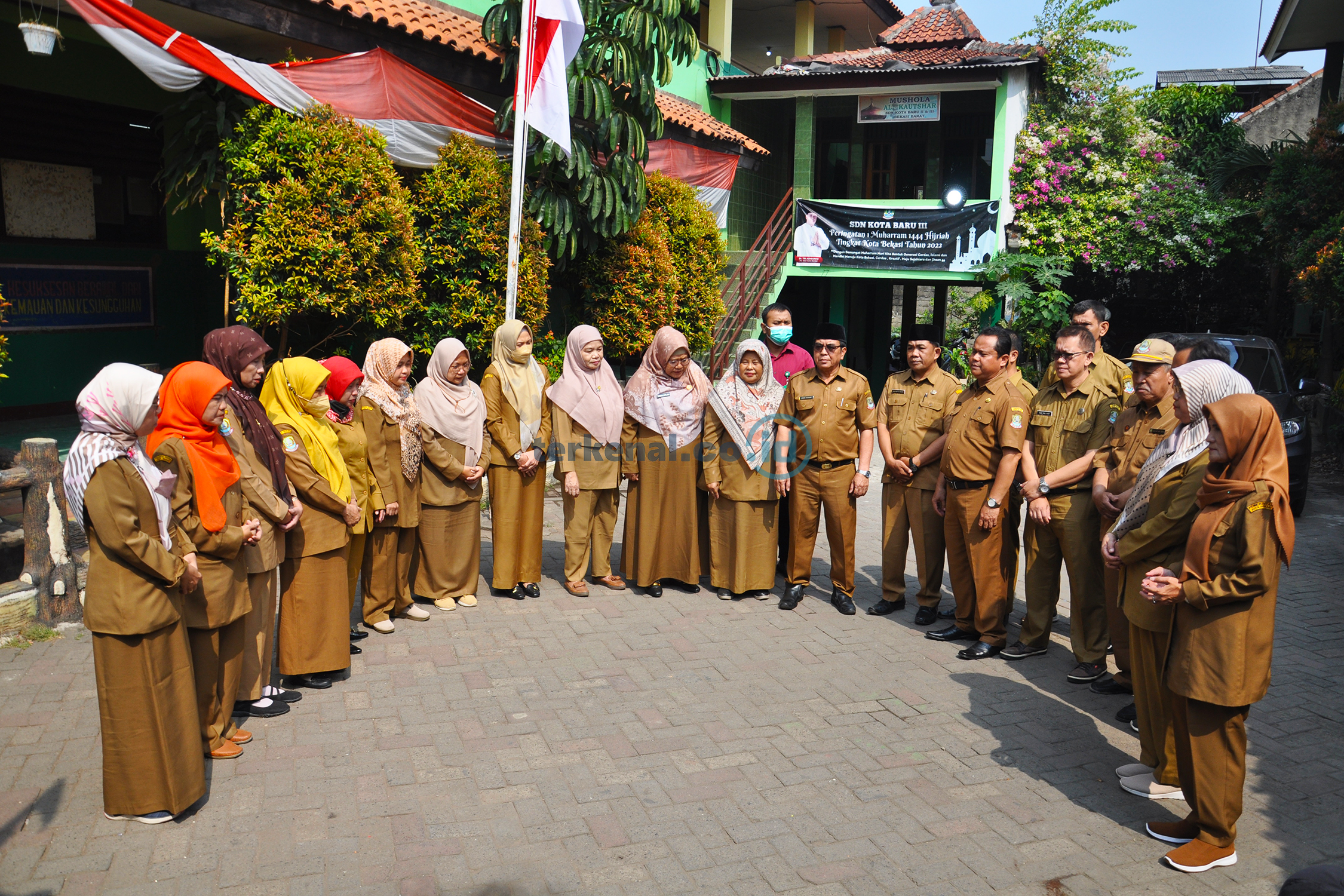 FOTO: Guru SDN Kota Baru menggelar Doa Bersama 1 4D9DB22D 3FBF 4CC6 B9FD 59FA2B0A5061