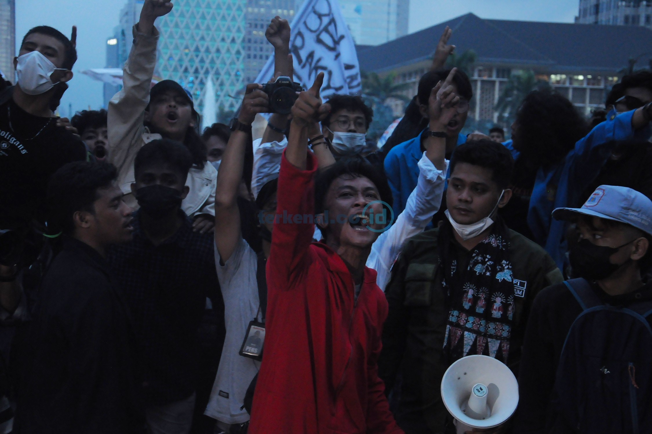 FOTO: Demo Tolak Kenaikan BBM Pelajar, Mahasiswa, Buruh Bersatu 13 7865E57C 376C 4432 92B2 E8F98C0F7319