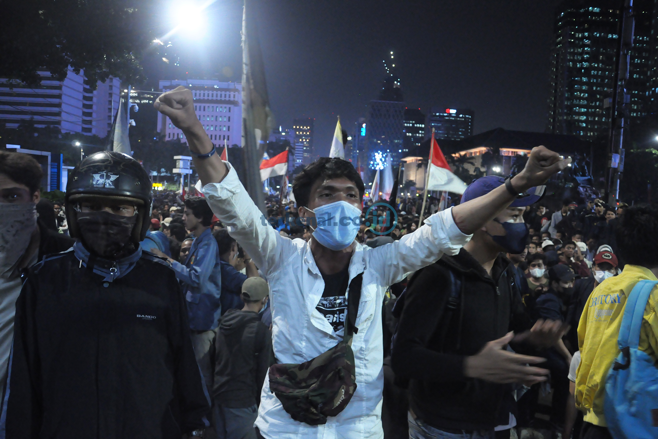 FOTO: Demo Tolak Kenaikan BBM Pelajar, Mahasiswa, Buruh Bersatu 4 8D3B9AE4 6842 471B B943 8DF709A26FBE