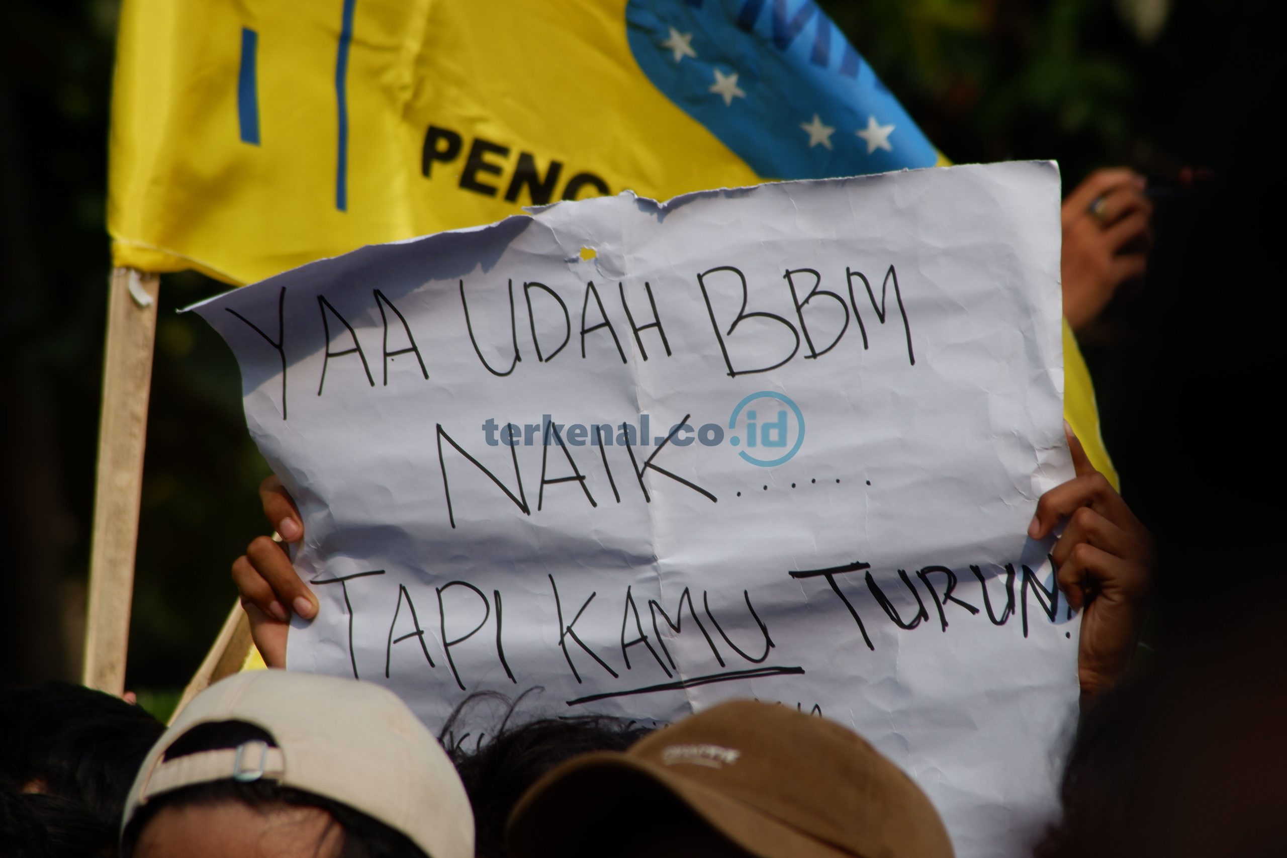 FOTO: Turunkan Harga BBM, Mahasiswa PMII Unjuk Rasa di Jakarta 3 94E3D1FD 81E1 4117 B827 6EC997EB549F scaled