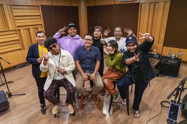 Lalahuta Gandeng Ari Pramundito di Lagu ‘Palsu’ Lalahuta Gandeng Ari Pramundito di Lagu ‘Palsu’