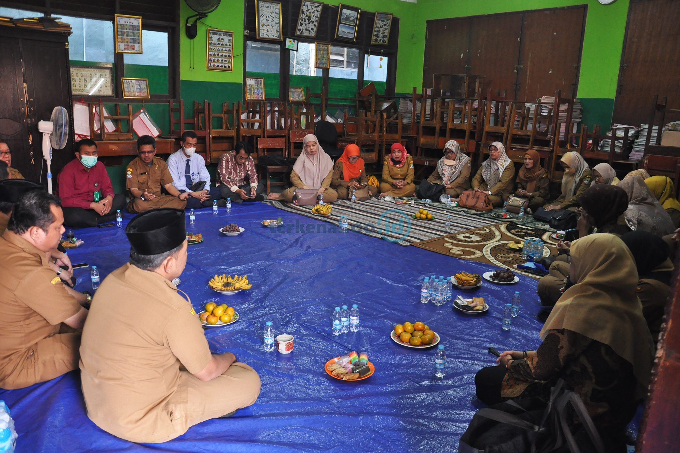 FOTO: Guru SDN Kota Baru menggelar Doa Bersama 4 FCB6E08F C3AF 4B0C 9A58 B15355E5C20A