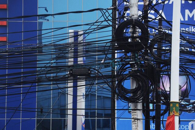FOTO: Potret Kabel Semrawut di Ibu Kota FOTO: Potret Kabel Semrawut di Ibu Kota