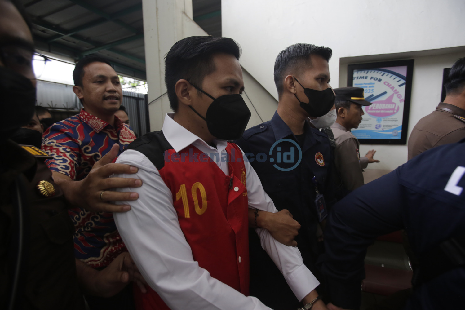 FOTO: Giliran Bharada E Sidang di PN Jakarta Selatan FOTO: Giliran Bharada E Sidang di PN Jakarta Selatan